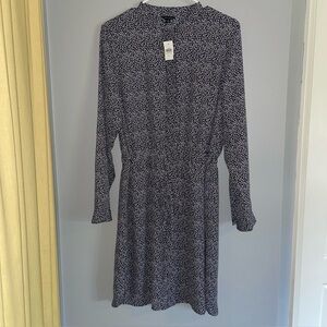 Ann Taylor Black and White Long Sleeve Dress